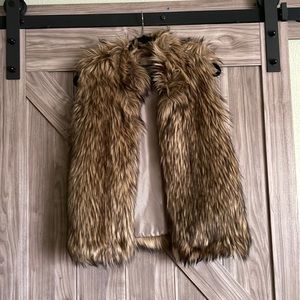 Ci Sono by Cavalini faux fur vest